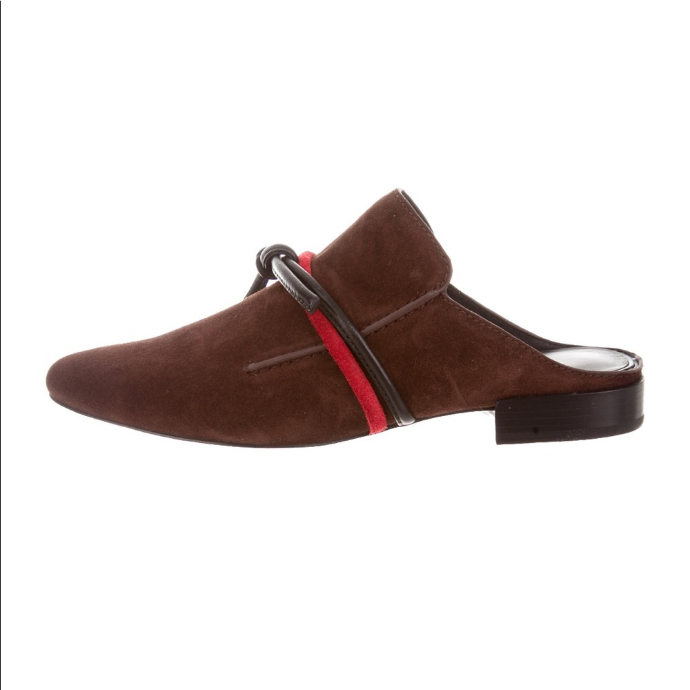 Mules in brown suede with red and black leather